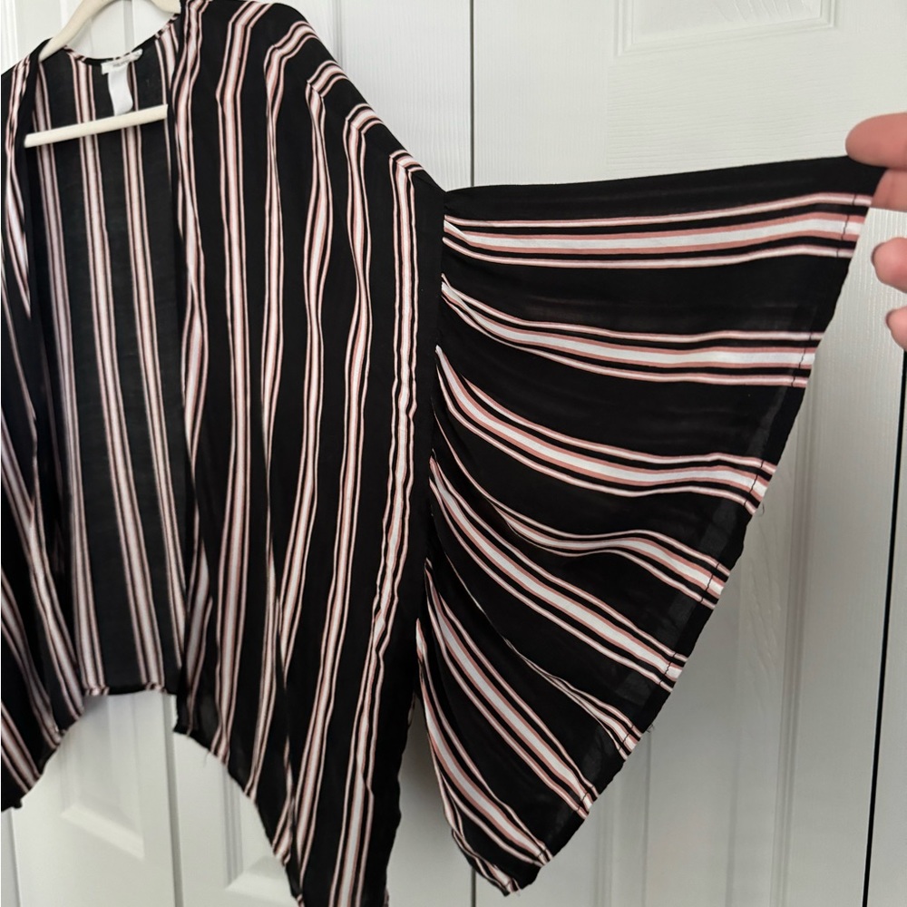 🍂CLEAROUT Stripe Exaggerated Sleeve Kimono - Picture 3 of 10